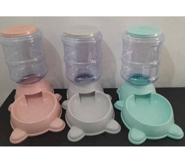 Comederos  Capacidad 3.5 a 3.8kg