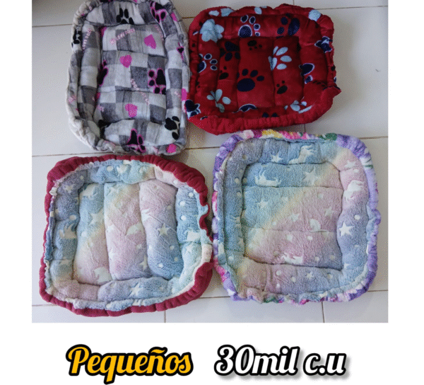Cama para perros y gatos Pequeño A